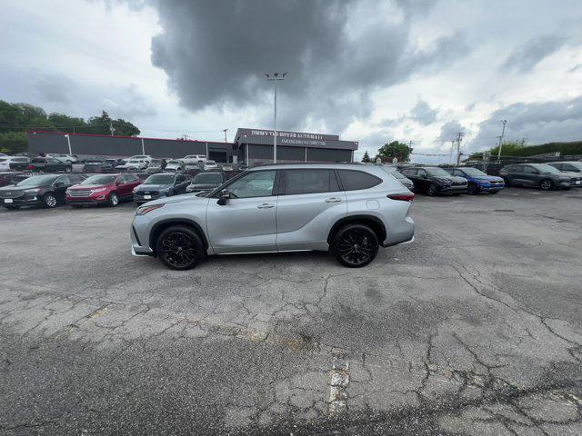 used 2024 Toyota Highlander car, priced at $43,452