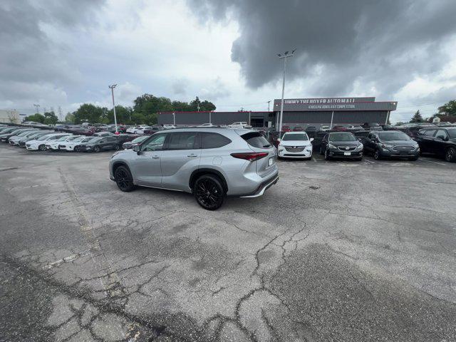 used 2024 Toyota Highlander car, priced at $43,452