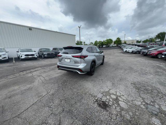 used 2024 Toyota Highlander car, priced at $43,452