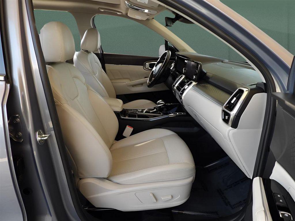 used 2021 Kia Sorento car, priced at $26,995