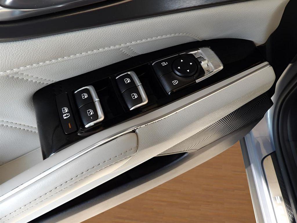 used 2021 Kia Sorento car, priced at $26,995