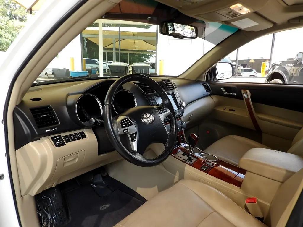 used 2012 Toyota Highlander car, priced at $11,995