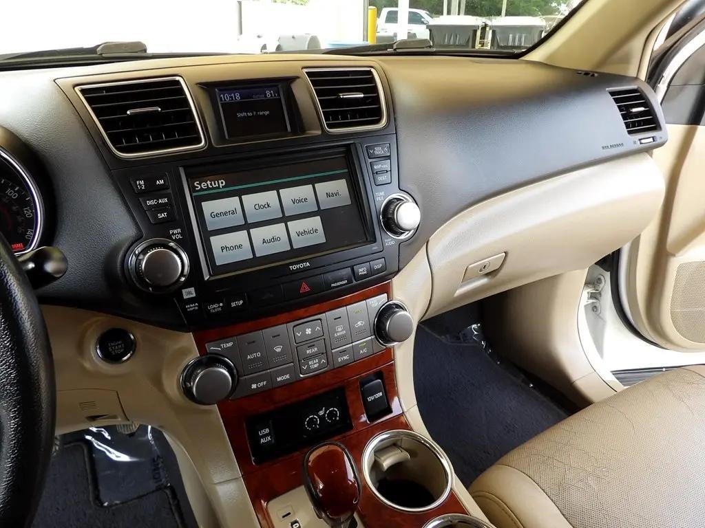 used 2012 Toyota Highlander car, priced at $11,995