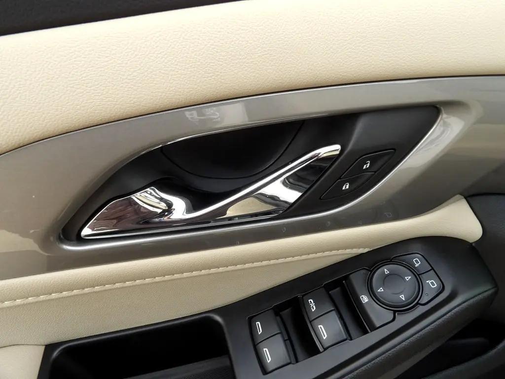 used 2022 Chevrolet Traverse car, priced at $30,995