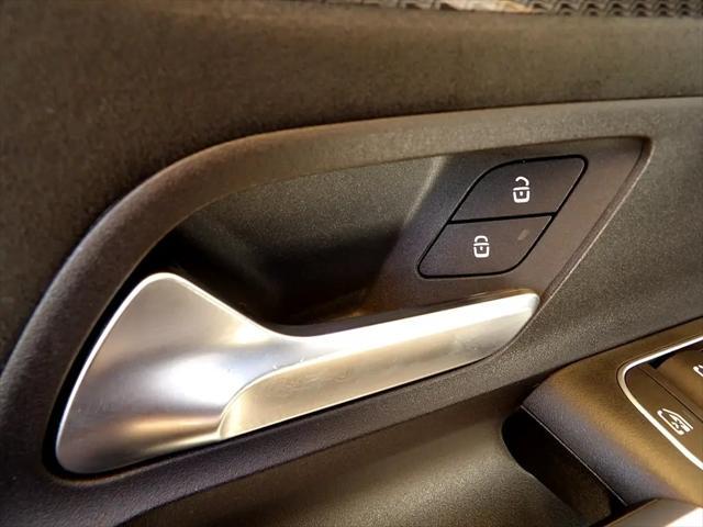 used 2022 Mercedes-Benz GLB 250 car, priced at $28,995