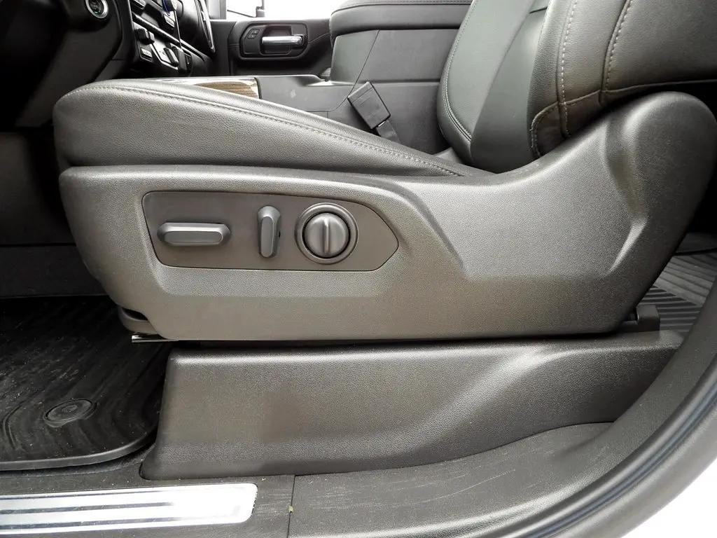 used 2022 Chevrolet Silverado 3500 car, priced at $57,410