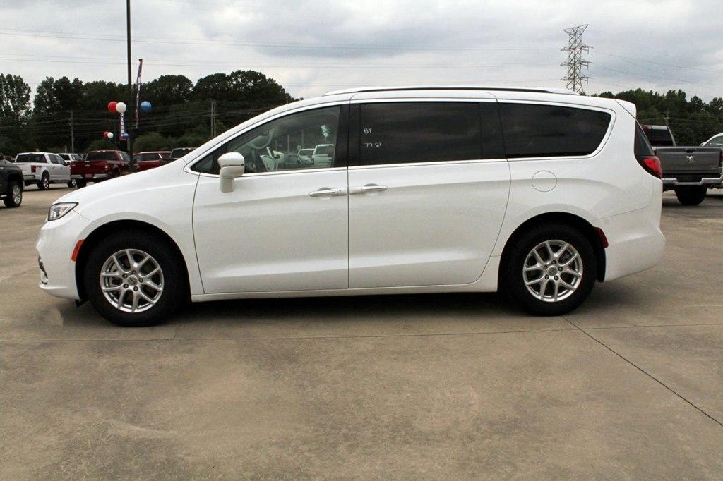 used 2021 Chrysler Pacifica car, priced at $26,995