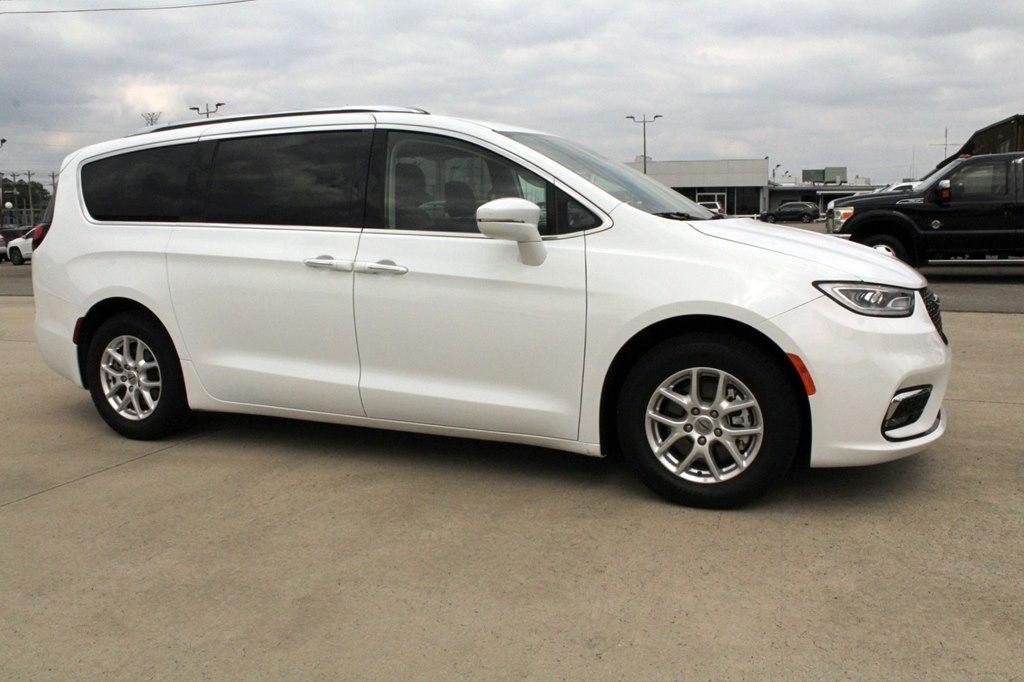 used 2021 Chrysler Pacifica car, priced at $26,995