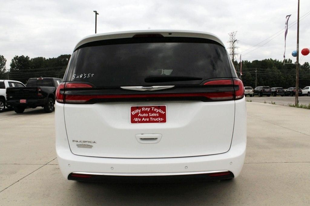 used 2021 Chrysler Pacifica car, priced at $26,995