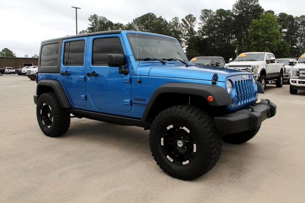 used 2015 Jeep Wrangler Unlimited car, priced at $26,995