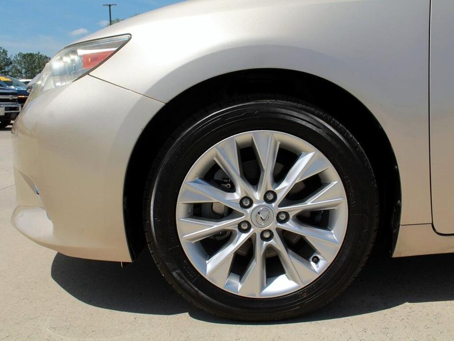 used 2013 Lexus ES 300h car, priced at $19,995