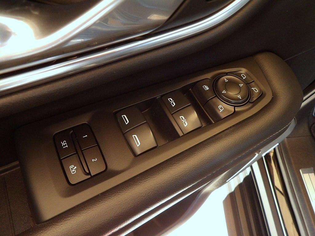 used 2022 Chevrolet Suburban car, priced at $43,995