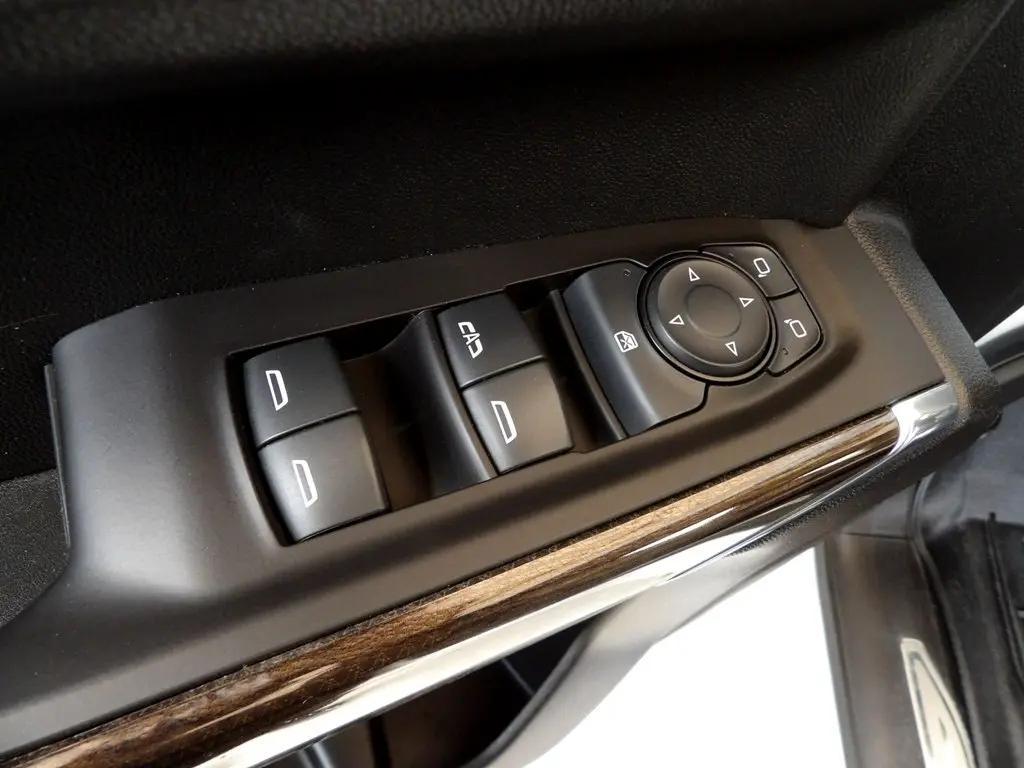 used 2021 Chevrolet Silverado 1500 car, priced at $35,400
