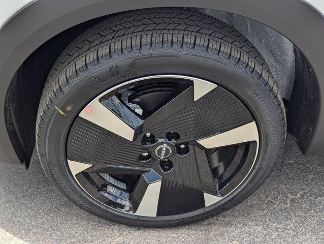 new 2025 Nissan Kicks car, priced at $27,354