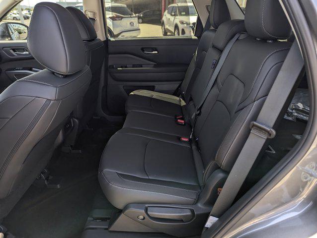 new 2025 Nissan Pathfinder car, priced at $47,735