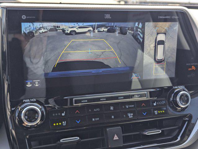 used 2021 Toyota Highlander car, priced at $39,995