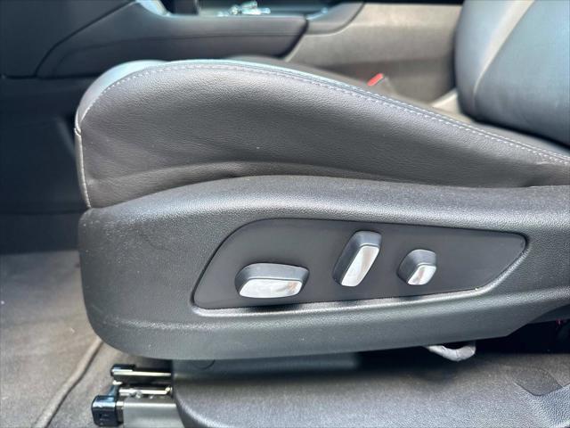 used 2021 Cadillac XT5 car, priced at $33,000