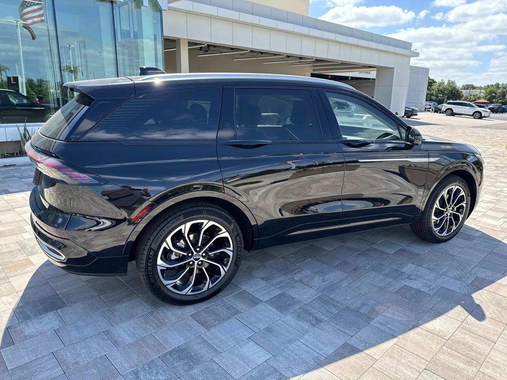 new 2025 Lincoln Nautilus car, priced at $60,288