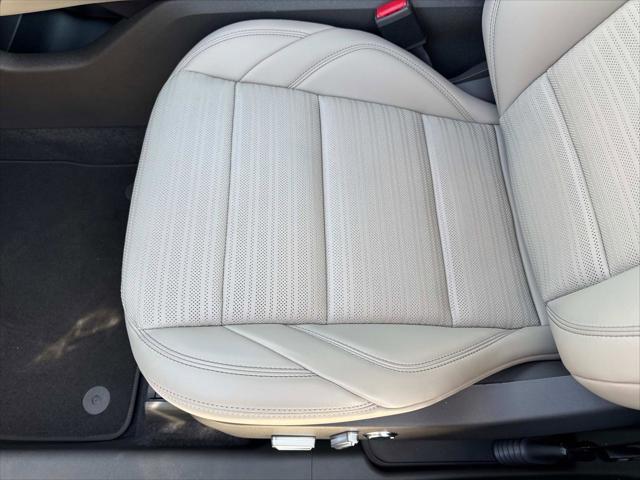 new 2025 Lincoln Nautilus car, priced at $63,705