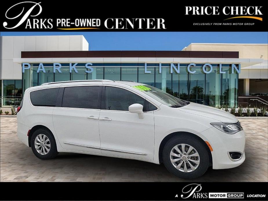 used 2018 Chrysler Pacifica car, priced at $15,100