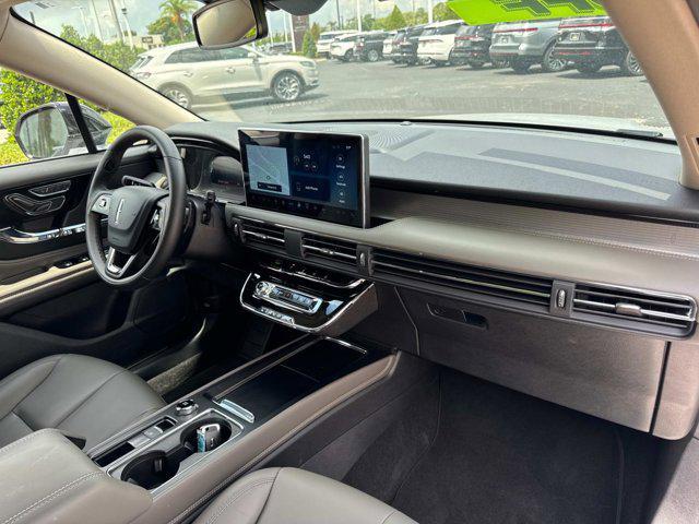 new 2025 Lincoln Corsair car, priced at $40,584