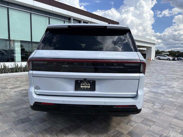 new 2025 Lincoln Navigator car, priced at $99,543