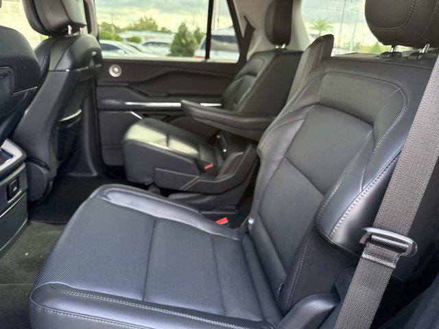 new 2025 Lincoln Navigator car, priced at $99,543