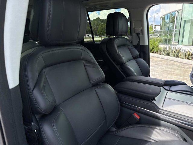 new 2025 Lincoln Navigator car, priced at $99,543