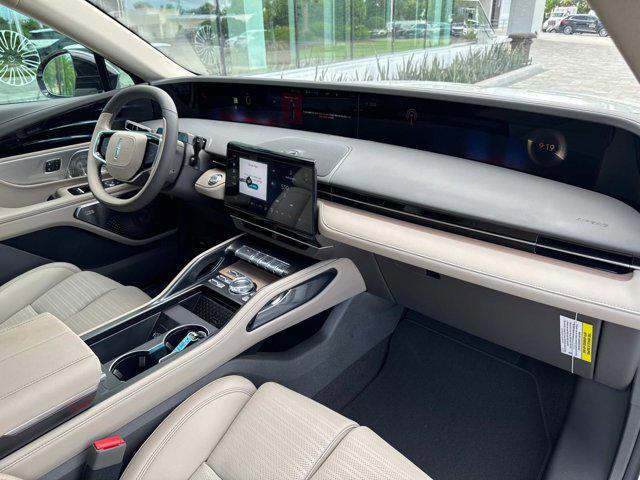 new 2025 Lincoln Nautilus car, priced at $63,115