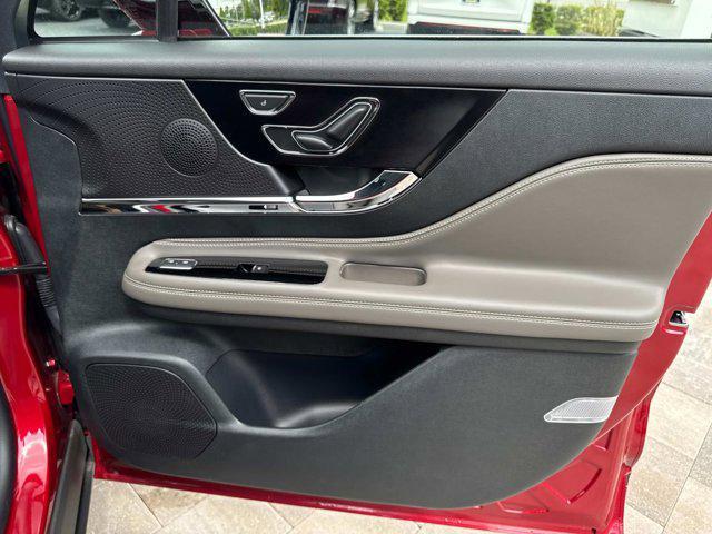 new 2025 Lincoln Corsair car, priced at $40,584