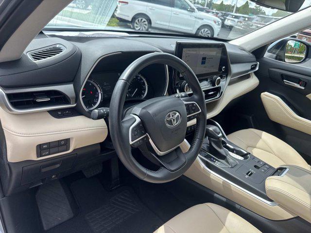 used 2023 Toyota Highlander car, priced at $37,600