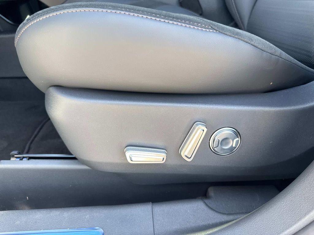 new 2025 Lincoln Nautilus car, priced at $63,591