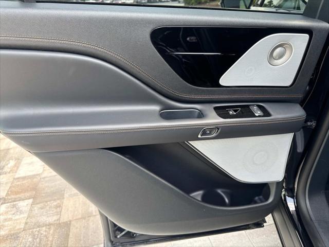 new 2025 Lincoln Aviator car, priced at $92,320