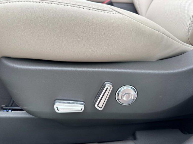 new 2025 Lincoln Nautilus car, priced at $53,794