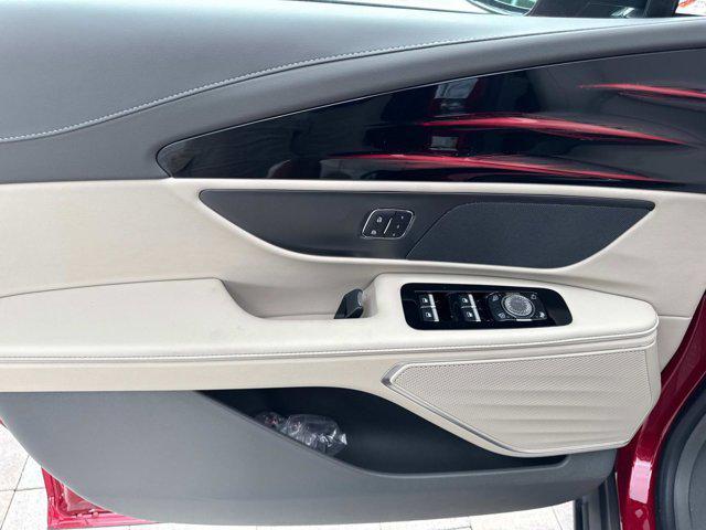 new 2025 Lincoln Nautilus car, priced at $53,794