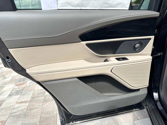 new 2025 Lincoln Nautilus car, priced at $59,195