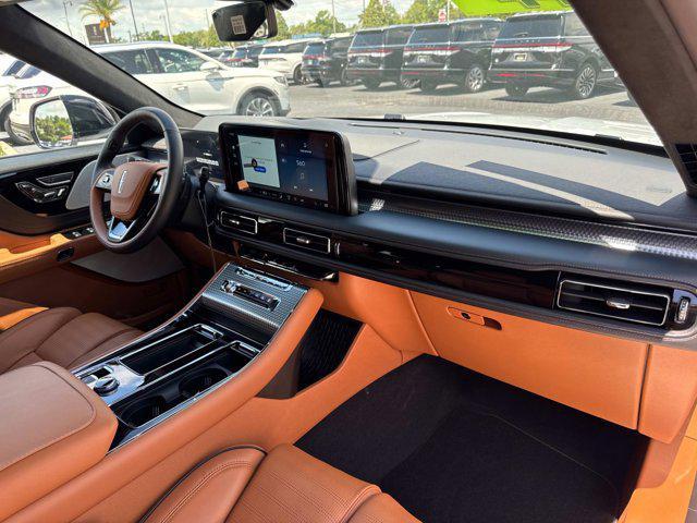 new 2025 Lincoln Aviator car, priced at $90,070