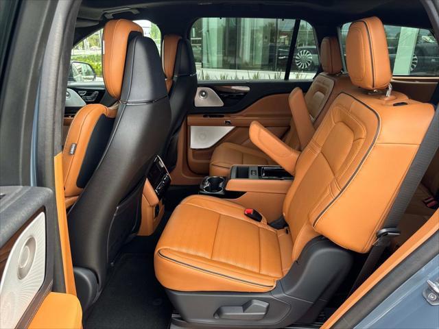 new 2025 Lincoln Aviator car, priced at $90,325