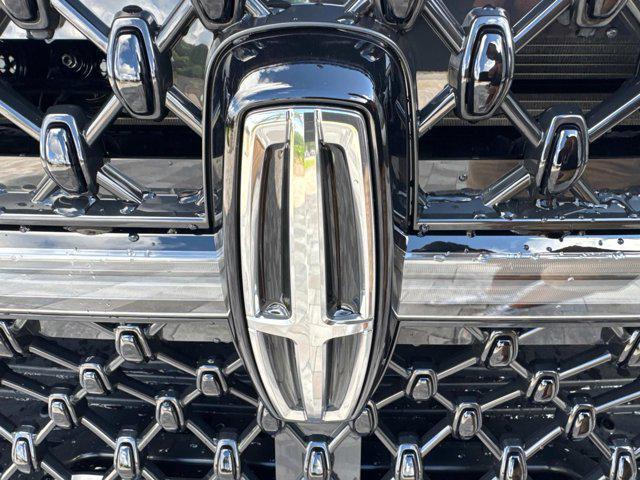 new 2025 Lincoln Navigator car, priced at $104,333