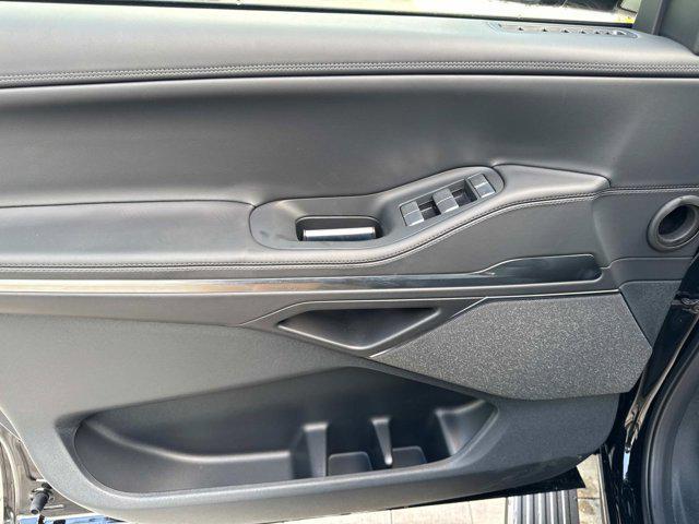 new 2025 Lincoln Navigator car, priced at $104,333