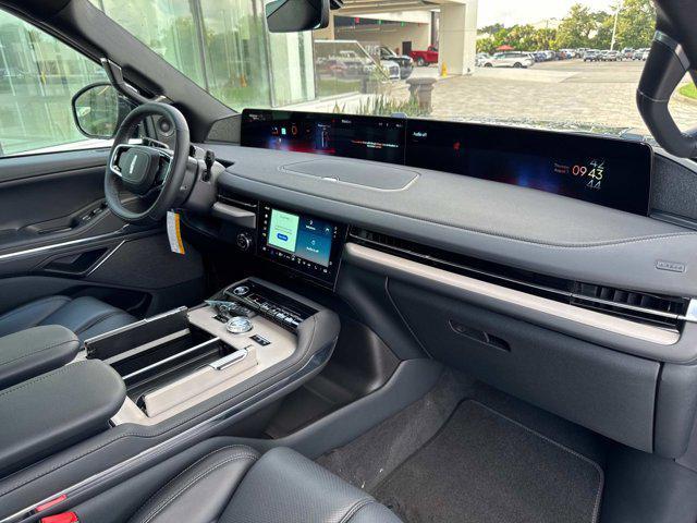 new 2025 Lincoln Navigator car, priced at $104,333