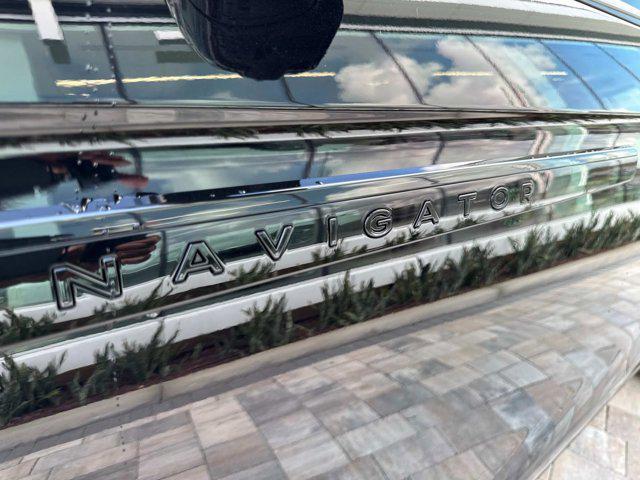 new 2025 Lincoln Navigator car, priced at $104,333