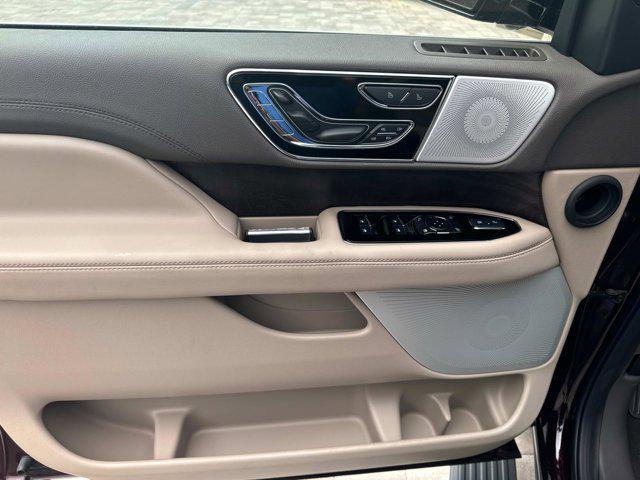 new 2024 Lincoln Navigator car, priced at $85,000