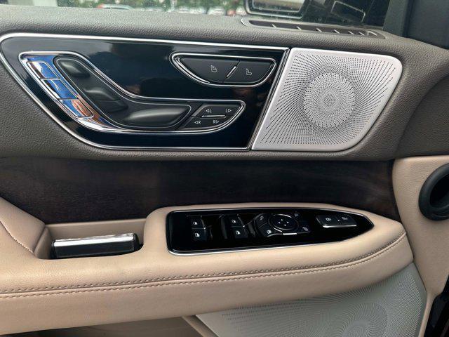 new 2024 Lincoln Navigator car, priced at $85,000