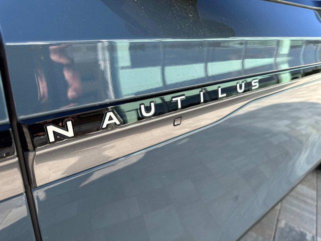 new 2025 Lincoln Nautilus car, priced at $53,616