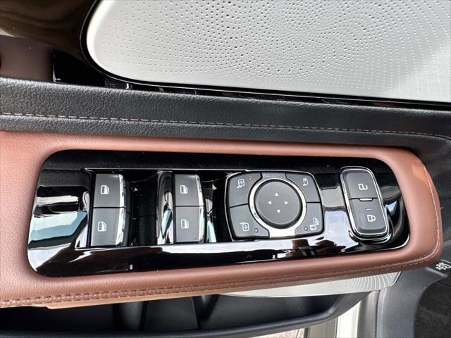 new 2025 Lincoln Aviator car, priced at $75,070
