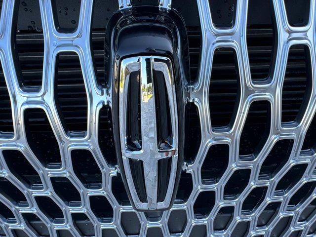 new 2025 Lincoln Corsair car, priced at $40,827