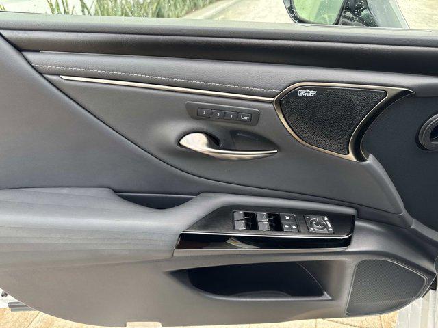 used 2022 Lexus ES 350 car, priced at $41,600