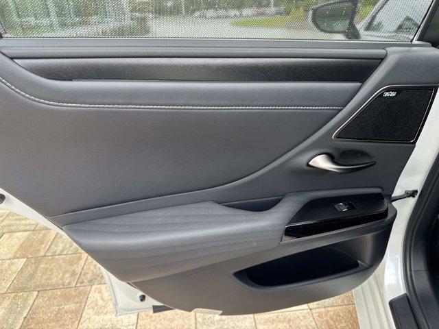 used 2022 Lexus ES 350 car, priced at $41,600