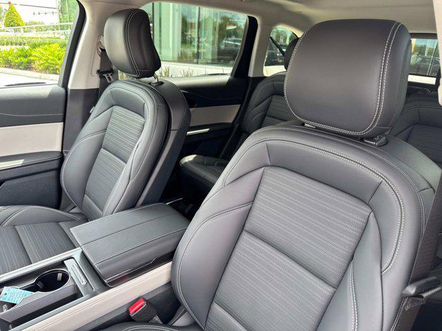 new 2025 Lincoln Nautilus car, priced at $60,288